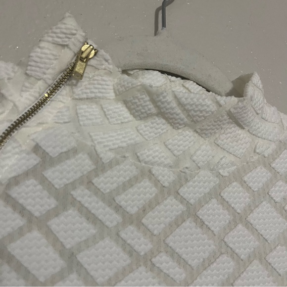 Erin Long Sleeve Bodycon Mini Dress Size Medium - Picture 6 of 8